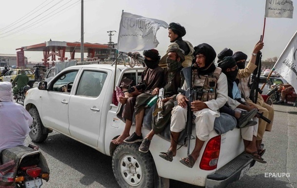 Талібан дозволив хлопчикам і вчителям-чоловікам повернутися в школи