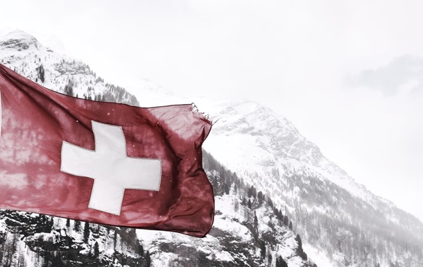 Швейцарія посилила вимоги до тих, хто в їжджає в країну