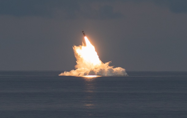 Американські військові випробували балістичну ракету Trident II