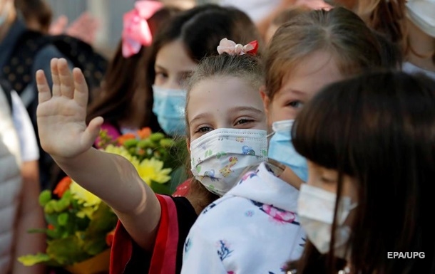 Статистика COVID в Україні: захворіли 422 дитини