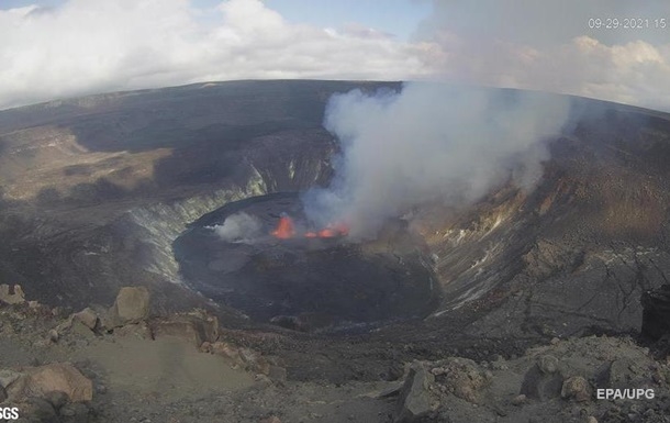 На Гавайях извергается один из крупнейших вулканов