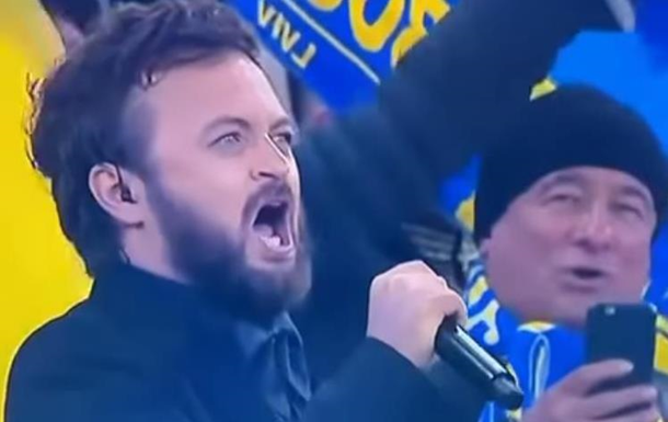 DZIDZIO на футбольному матчі у Львові заспівав гімн України