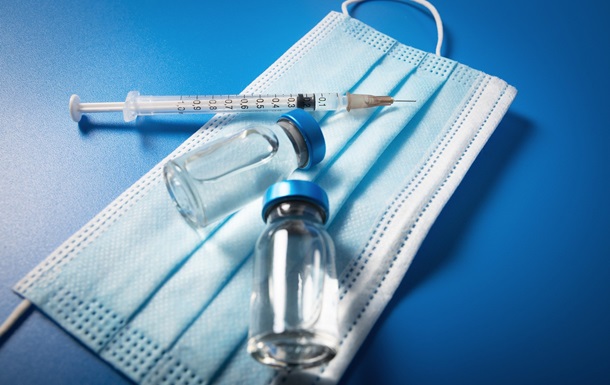 У РФ заявили про розробку єдиної вакцини від COVID-19 і грипу