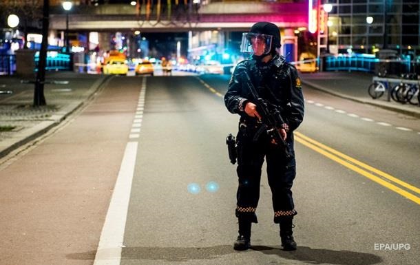 В Норвегии мужчина стрелял из лука в толпу