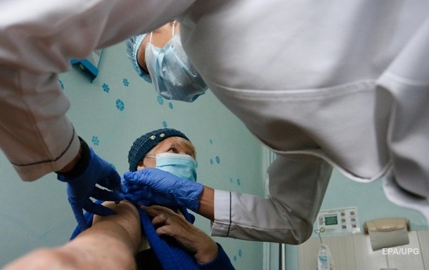 В Україні розглядають бустерну вакцинацію