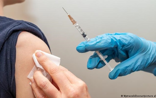 Коронавірус: компанія Boeing зобов язала співробітників вакцинуватися