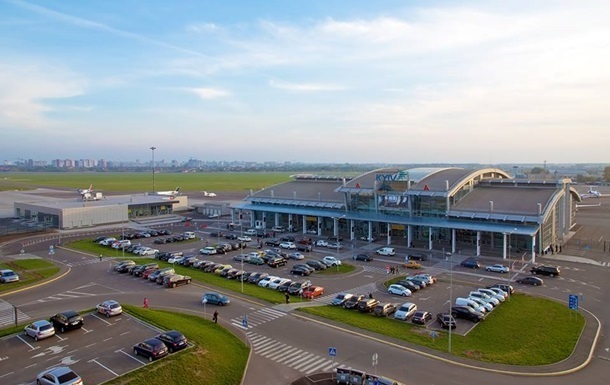 Аеропорт в Жулянах закриють на рік