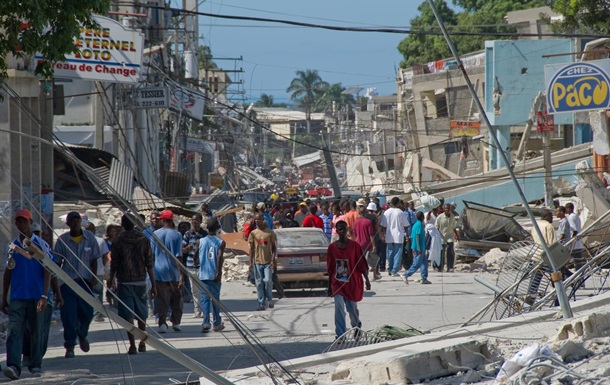 На Гаити 17 американских миссионеров похитили из автобуса