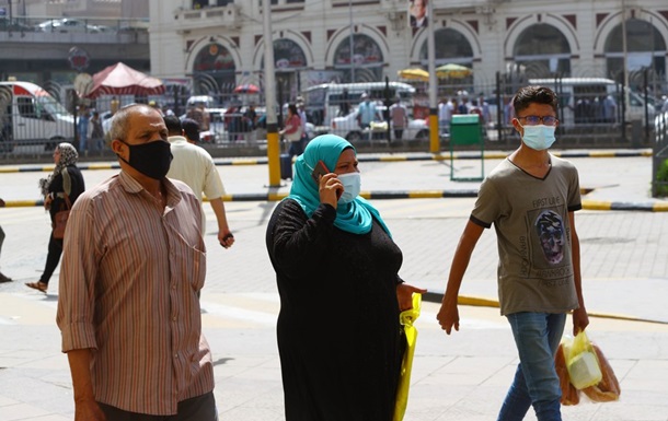 Заборонять відвідувати держустанови: в Єгипті посилюють COVID-обмеження