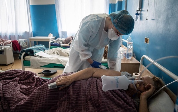У Києві нові максимуми COVID-смертності і захворюваності за півроку