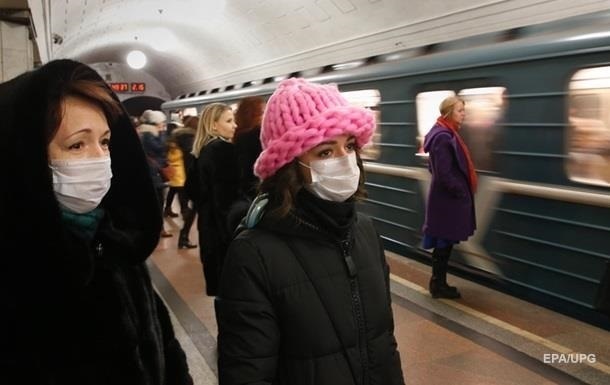 В метро Киева резко выросло число оштрафованных за проезд без маски