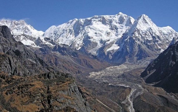 У горах Індії через потужний снігопад загинули 11 людей