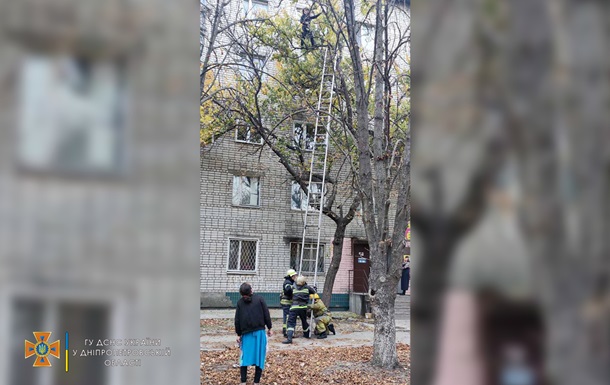 На Дніпропетровщині зняли з дерева вагітну жінку