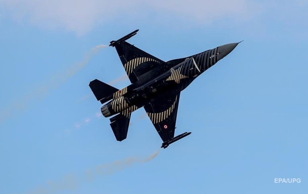 Туреччина почала закупівлю літаків F-16 у США