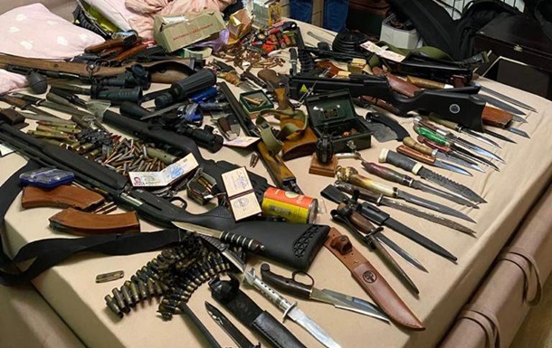 Разоблачены правоохранители, торговавшие оружием и боеприпасами