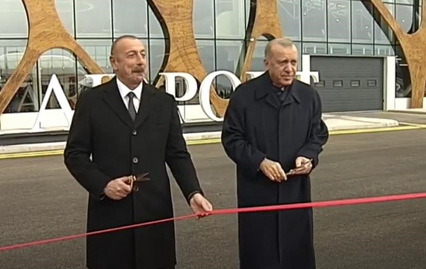 Ердоган прилетів у Карабах на відкриття аеропорту