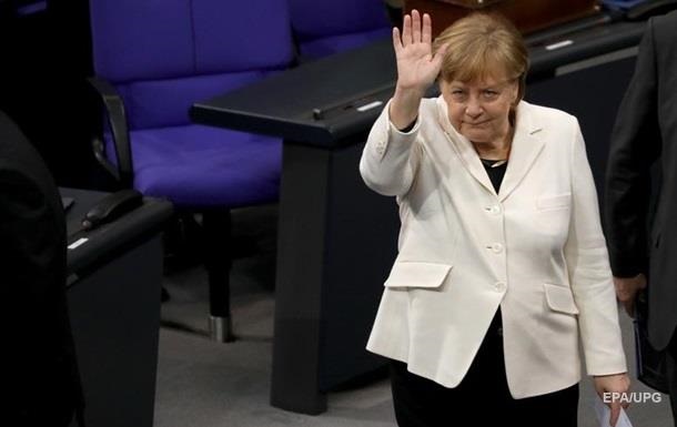 Повноваження Меркель на посаді канцлера закінчилися