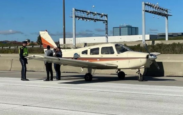 Near Toronto, a plane lands in the middle of a busy Autobahn