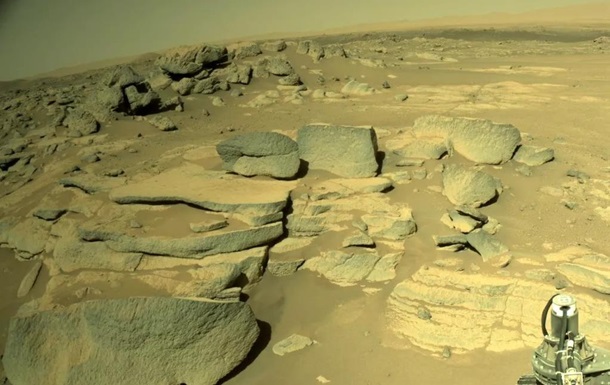 Марсохід NASA надіслав фото після появи зв язку