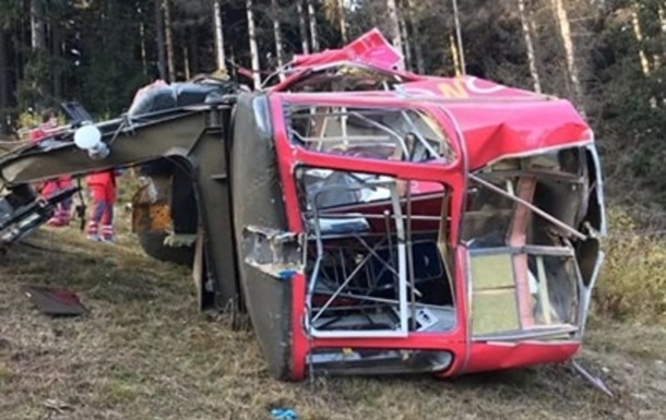 В Чехии на канатной дороге оборвалась кабина с человеком