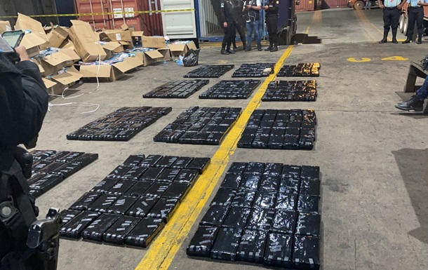 У Гватемалі на панамському судні виявили 600 кг кокаїну