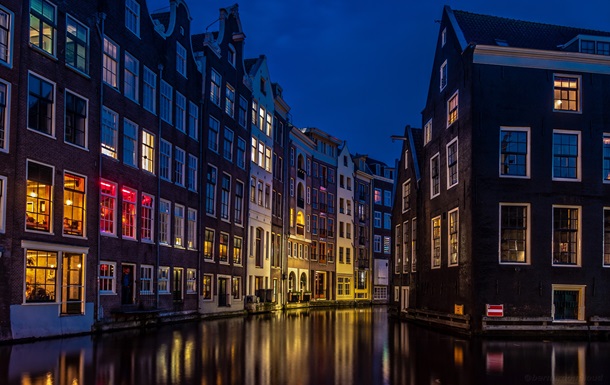 В Амстердамі будівельників будинків зобов язали використовувати дерево
