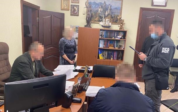 В Лисичанске судью уличили в подлоге и растрате