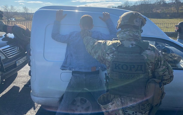 На Тернопольщине у наркоторговцев изъяли более 100 кг наркотиков