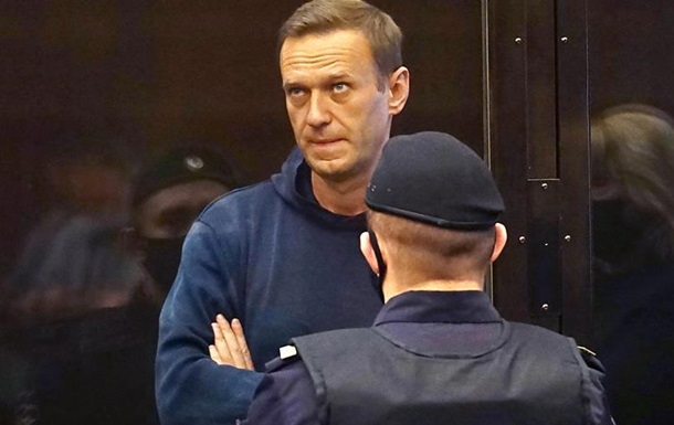 Екс-в язні розповіли про знущання у колонії над Навальним 