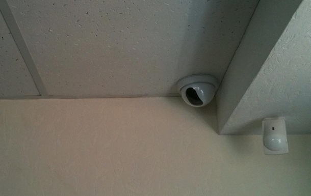 В женском душе в общежитии КПИ нашли камеру