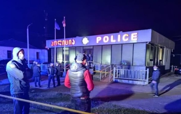 У Грузії поліцейський розстріляв колегу прямо у відділенні - ЗМІ