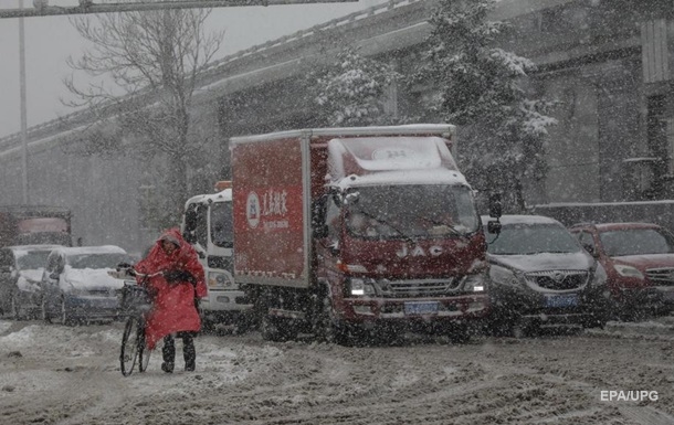Пекін засипало снігом, у країні різке похолодання