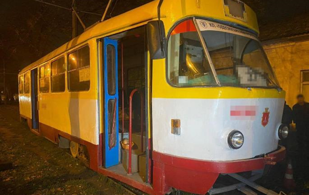 В Одессе мужчина погиб, попав под трамвай