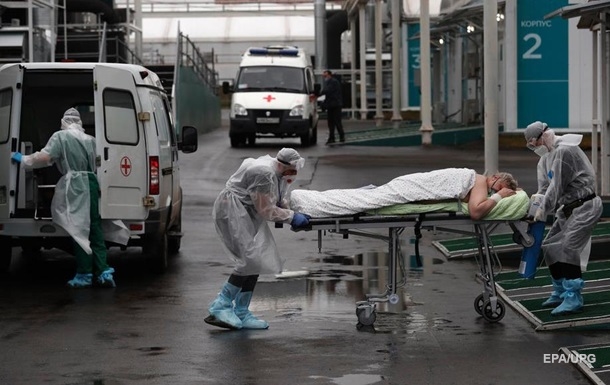 У РФ вперше понад 1200 смертей від COVID за добу
