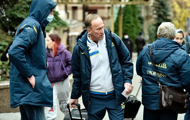 Сборная Украины отправилась в Одессу на матч против сборной Болгарии