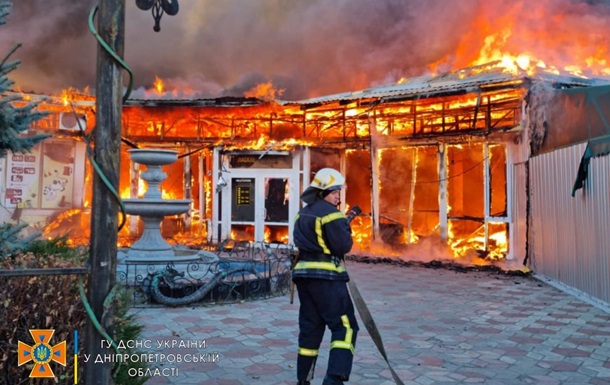 В Каменском вспыхнул масштабный пожар