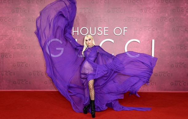 Леді Гага  запалила  на прем єрі Дому Gucci