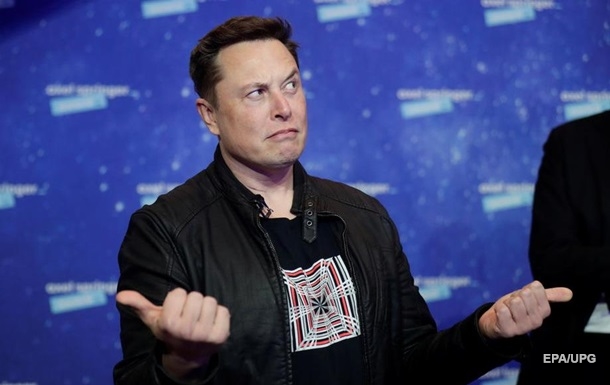 После вопроса в Twitter Маск продал часть акций Tesla