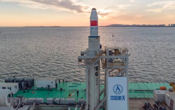Китай будує плавучий космодром нового типу