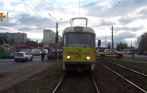 В Харькове трамвай насмерть сбил девушку