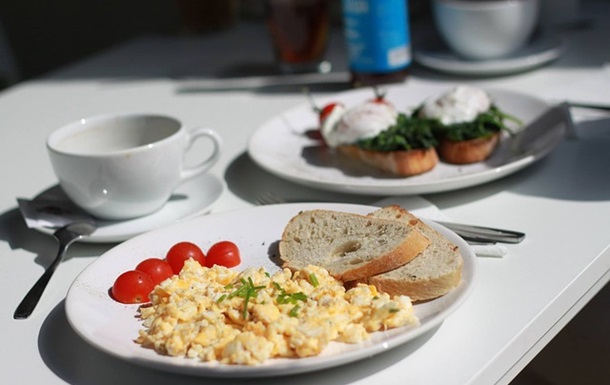 Дієтолог запропонувала найкращий сніданок для схуднення