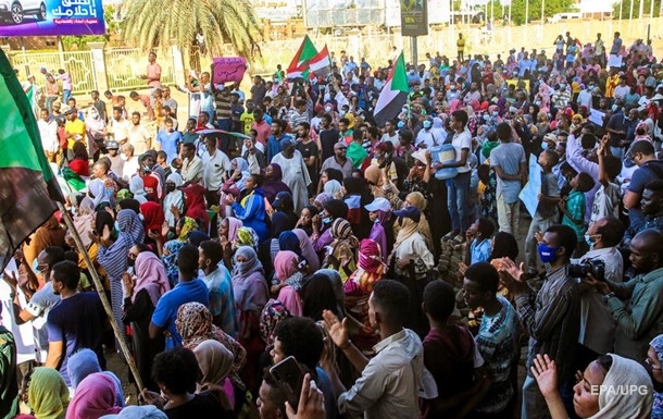 У Судані під час акцій протесту проти перевороту загинули 15 людей