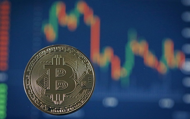 Ціна на Bitcoin впала нижче за 56 тисяч доларів