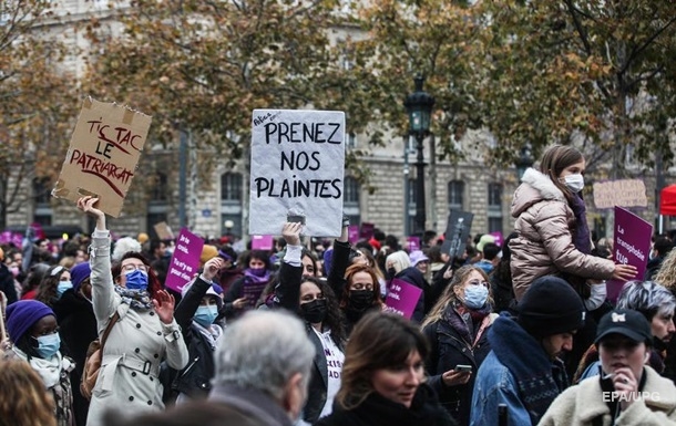 У Франції пройшла хвиля протестів проти насильства щодо жінок