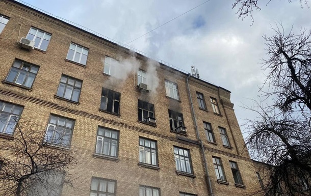 У Києві сталася пожежа в інституті автоматики