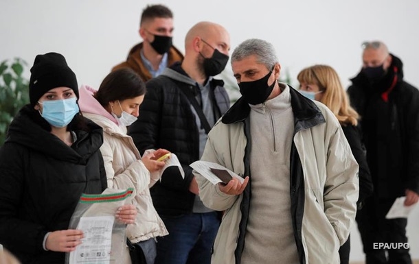 Почала знижуватися тижнева COVID-смертність - КМУ