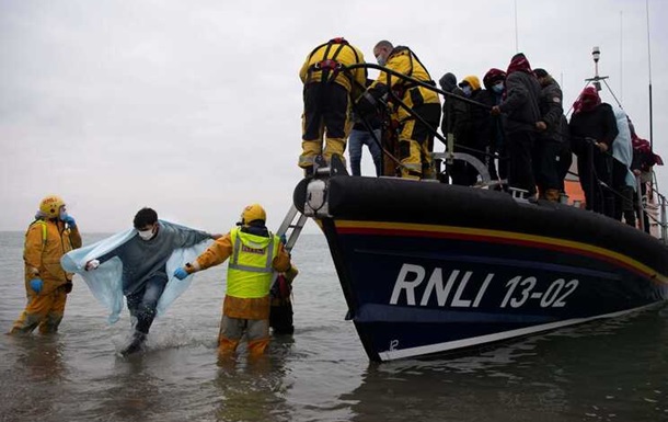 Понад тридцять мігрантів потонули в Ла-Манші