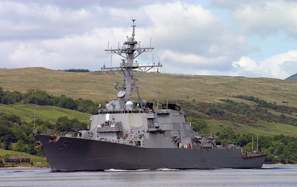 Есмінець ВМС США ввійшов у Чорне море