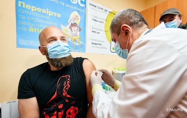 В Украине сделали 24 млн прививок от коронавируса