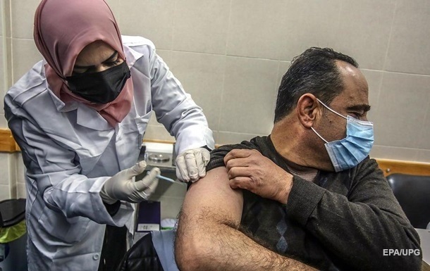 В ОАЕ провели 100-відсоткову вакцинацію населення
